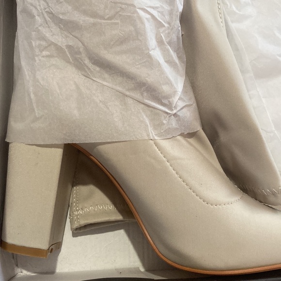 Pointed Toe Neoprene Over The Knee Boot Cream - Picture 4 of 6